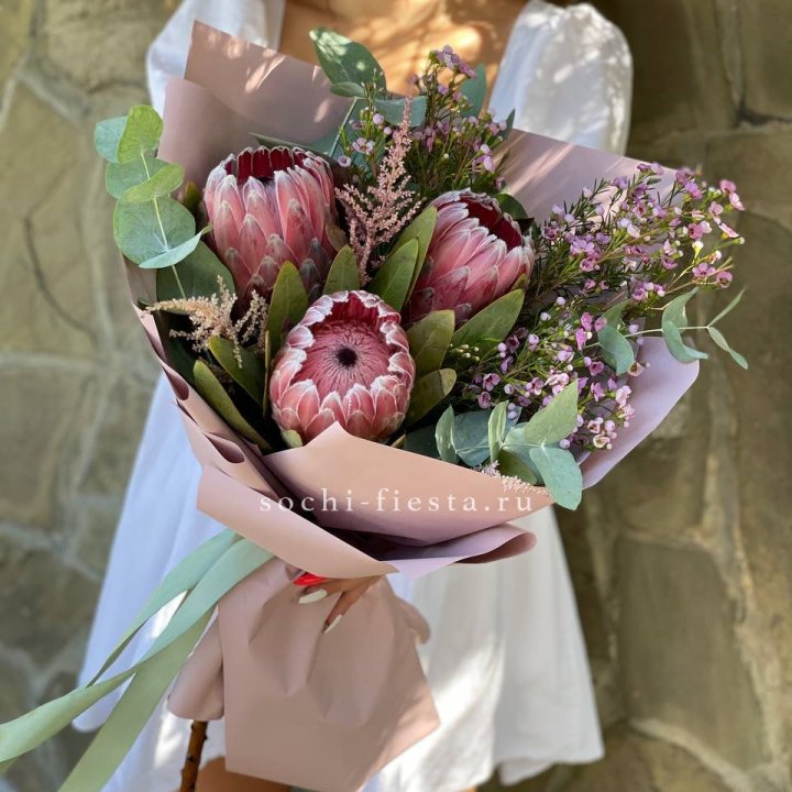 Букет из протеи "Клеопатра"  в Волжские