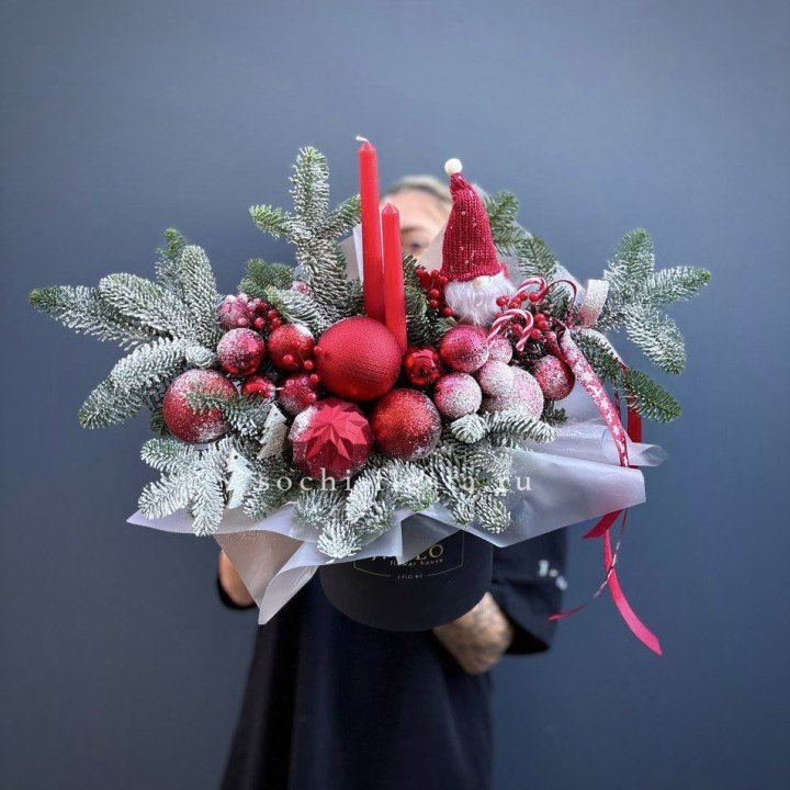 Композиция "Мери крисмас ред" в Волжские