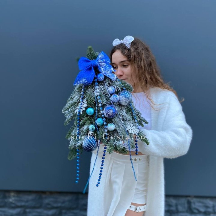 Новогодняя елочка "Блю" в Волжские