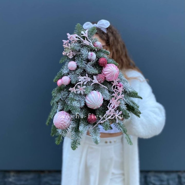 Новогодняя елочка "Розе" в Волжские