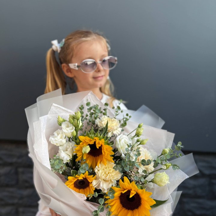  Букет  из стойких цветов с подсолнухами в Волжские