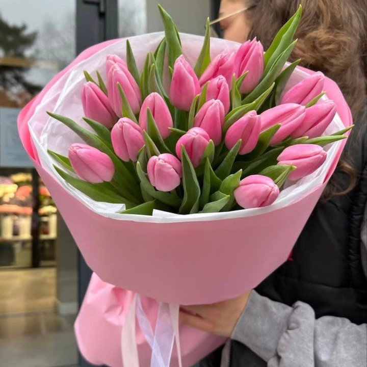  19 розовых тюльпанов в Волжские
