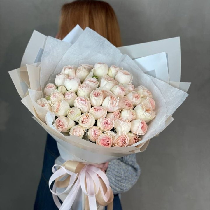 Букет пионовидных роз Пур лав в Волжские