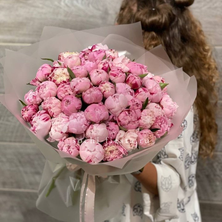 51 розовый пион в Волжские