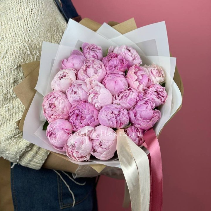 Букет из 21 пионов в Волжские