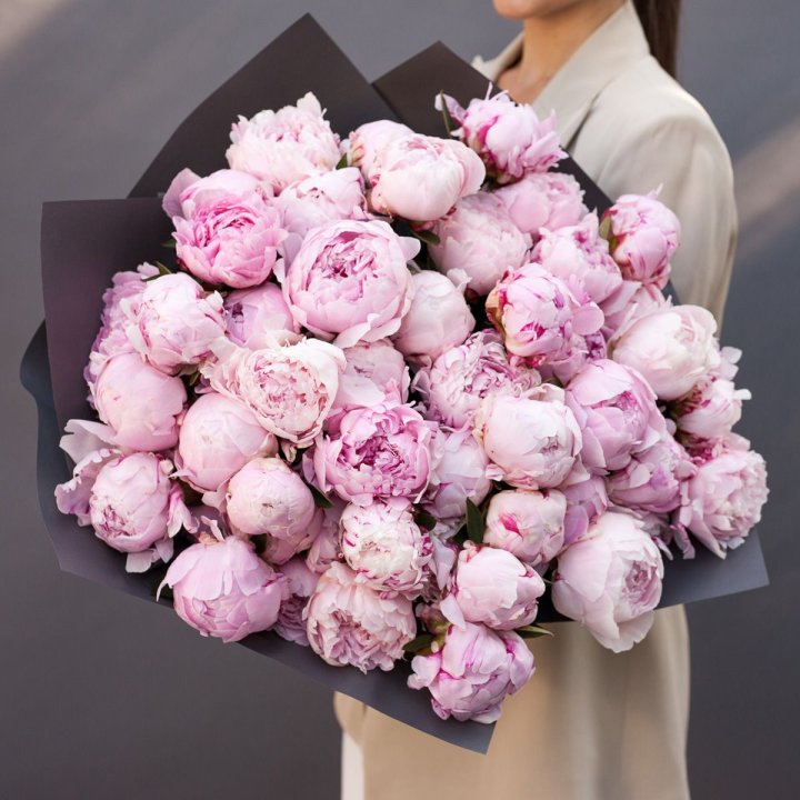 Пионы охапка в Волжские