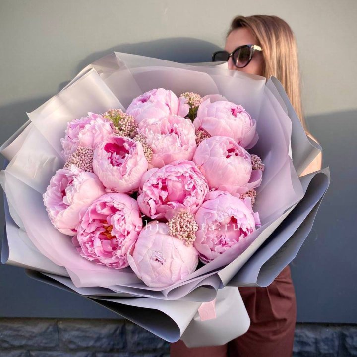 Букет с пионами "Стайл" в Волжские