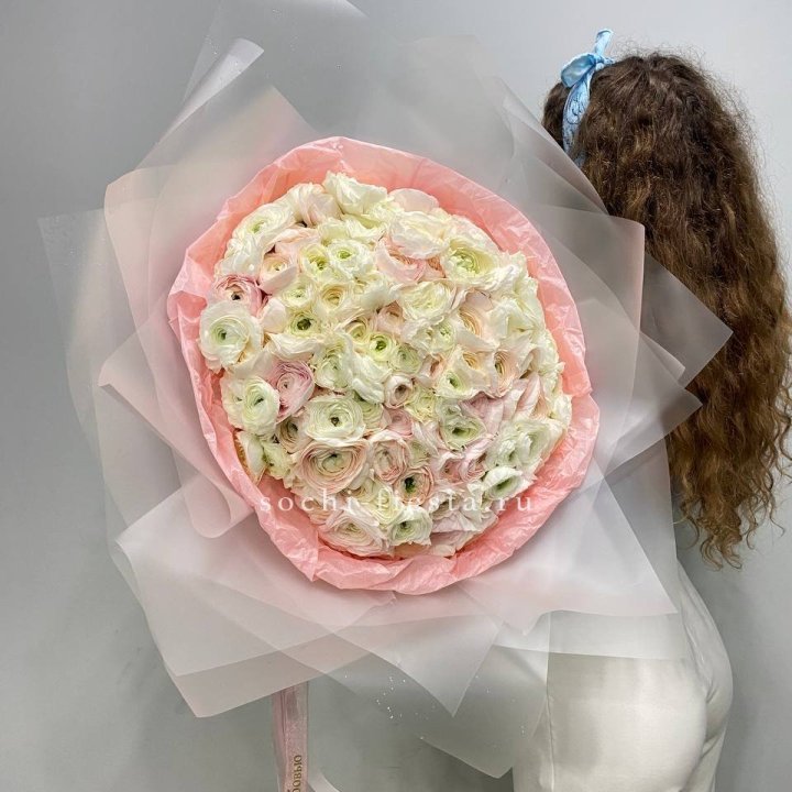 113 ранункулюсов  в Волжские