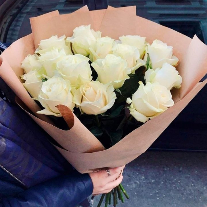 15 белых роз "Крафт" в Волжские