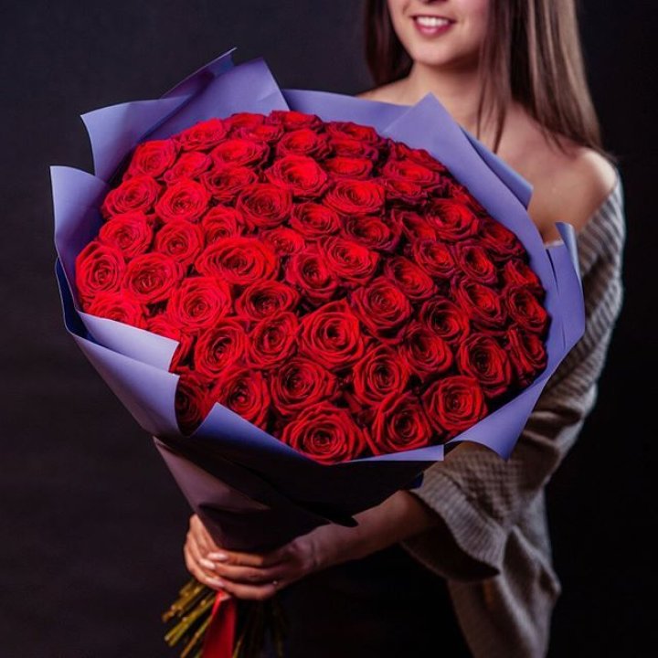 71 красная роза в Волжские