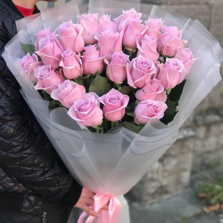 25 высоких розовых роз в Волжские