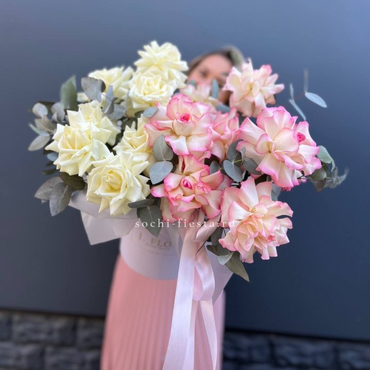 15 Французских роз в боксе в Волжские