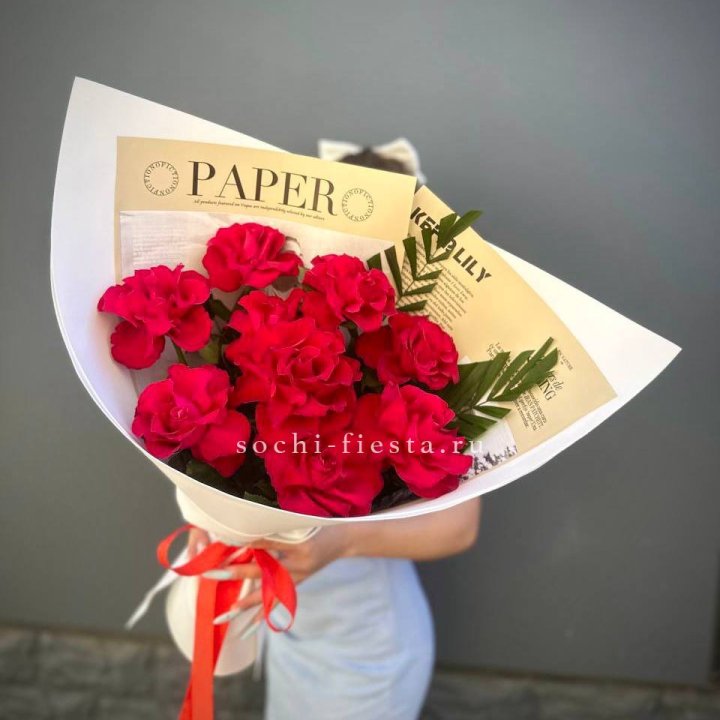 9 Красных французских роз Чико в Волжские