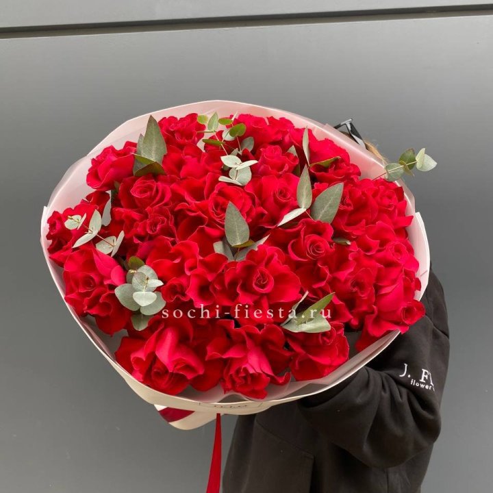 23 Красных французских роз в Волжские