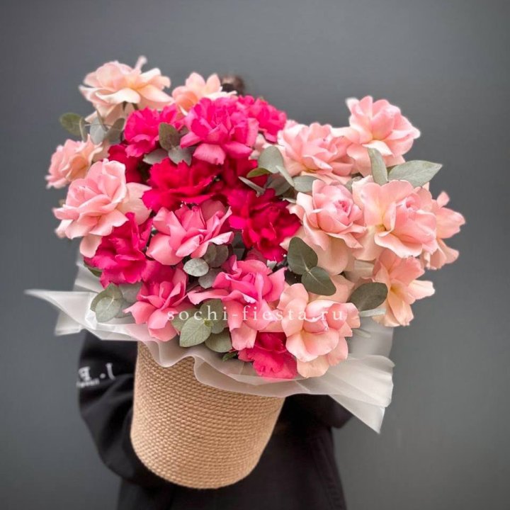 23 Французские розы Микс в боксе в Волжские