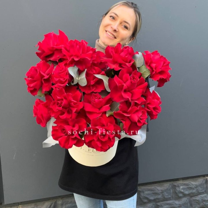 17 Французских роз в боксе в Волжские