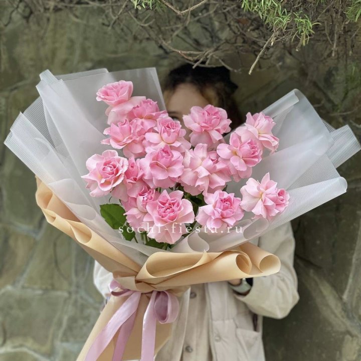 Букет из 15 французских роз Пинк дрим в Волжские