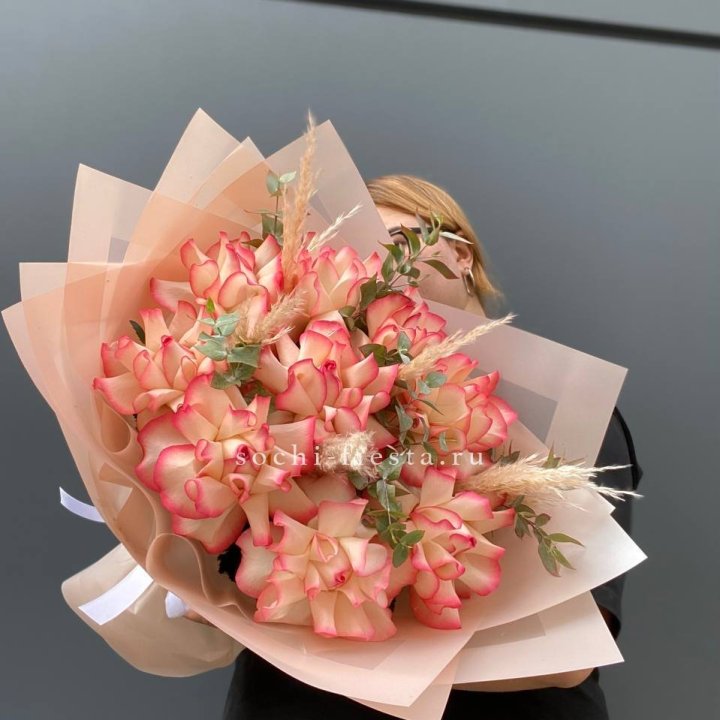 9 Французских роз Джумилия  в Волжские