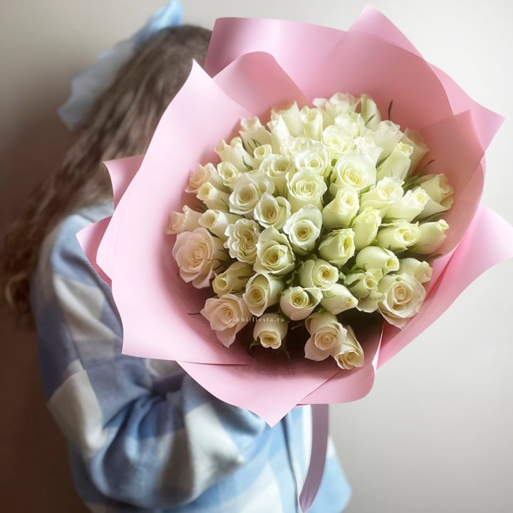 Букет из 51 белой розы (Кения) в Волжские