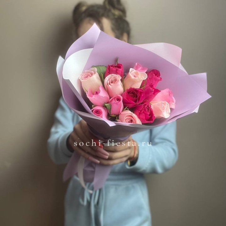 Букет из 15 роз Микс (Кения) в Волжские