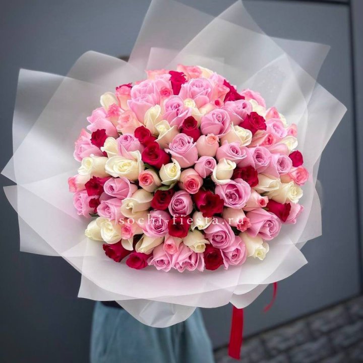 101 разноцветная роза "Карусель" в Волжские