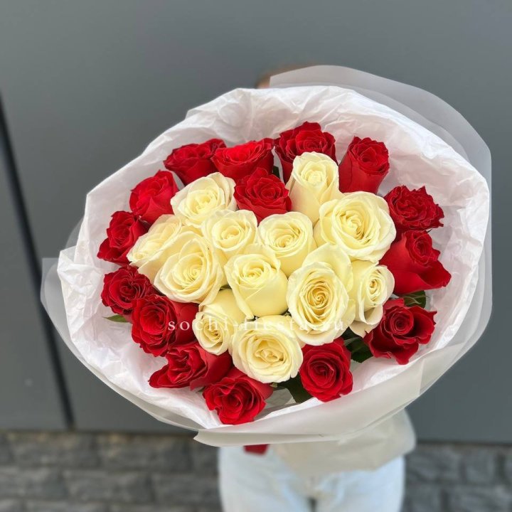 27 роз микс в Волжские