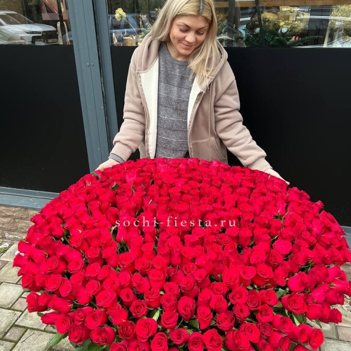 501 красная роза в корзине в Волжские