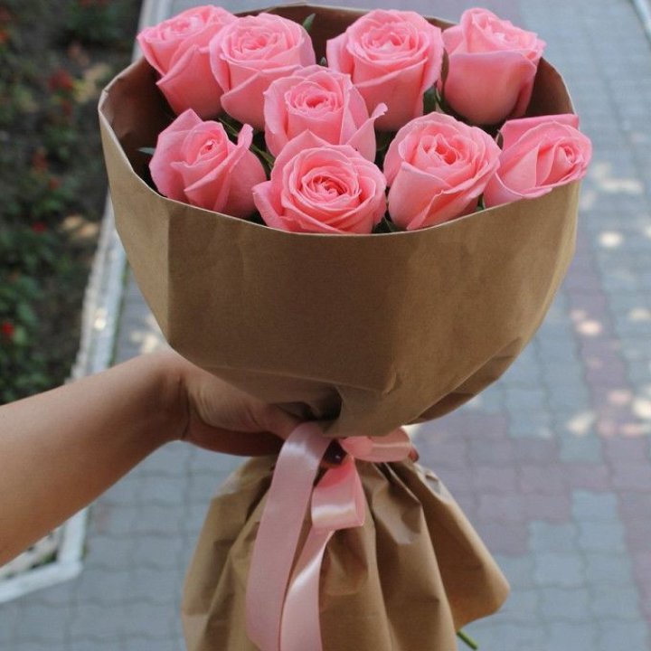 9 розовых роз в Волжские