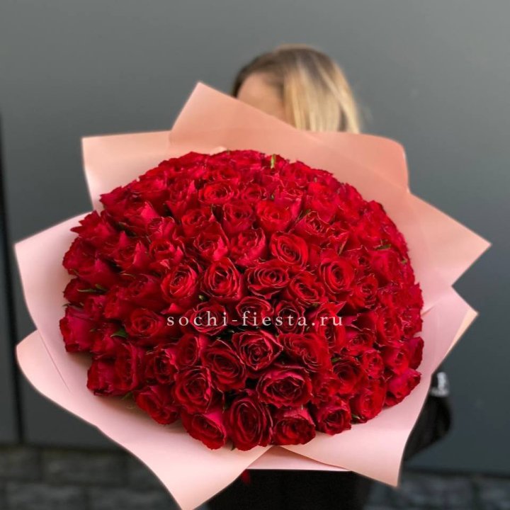 101 роза мадам ред в Волжские