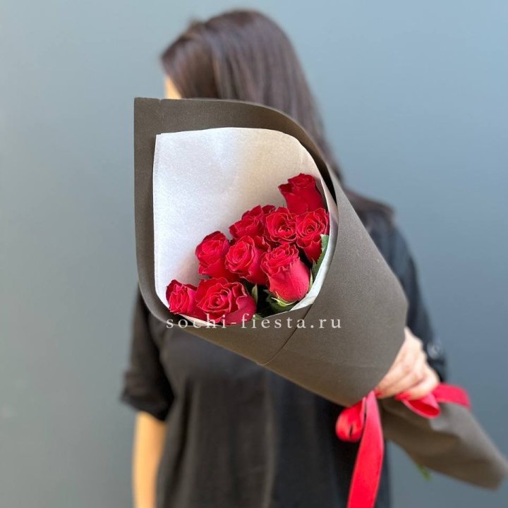 9 красных роз в фоамиране в Волжские