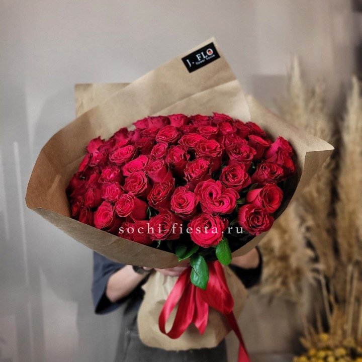 63 красных роз вайт в Волжские