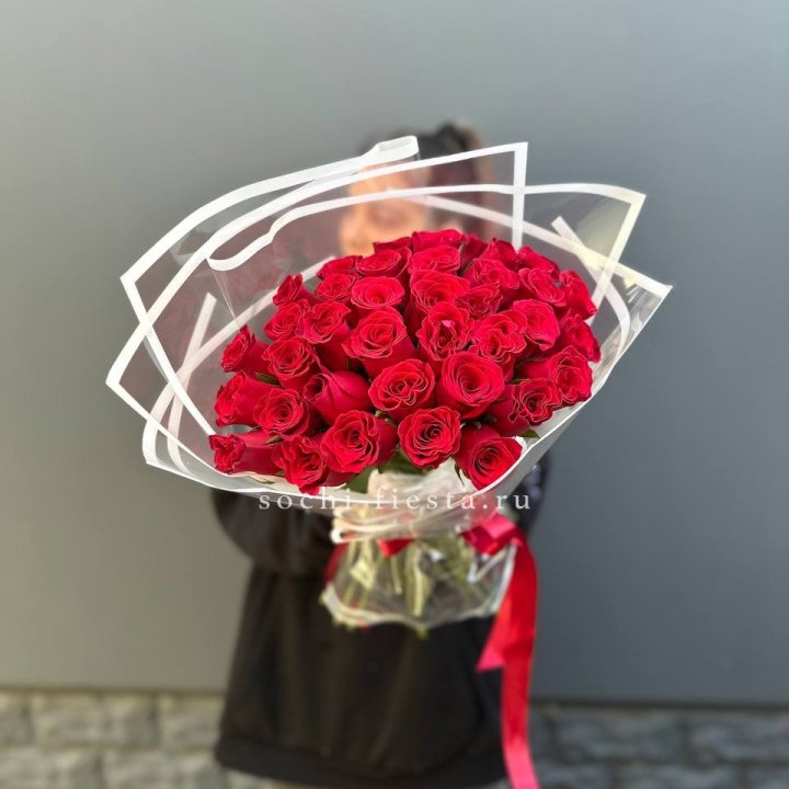 31 красная роза в Волжские