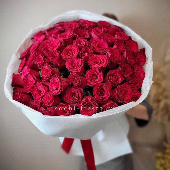 65 красных роз вайт в Волжские