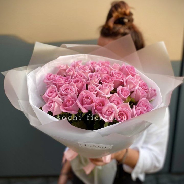 Букет розовых роз  в Волжские