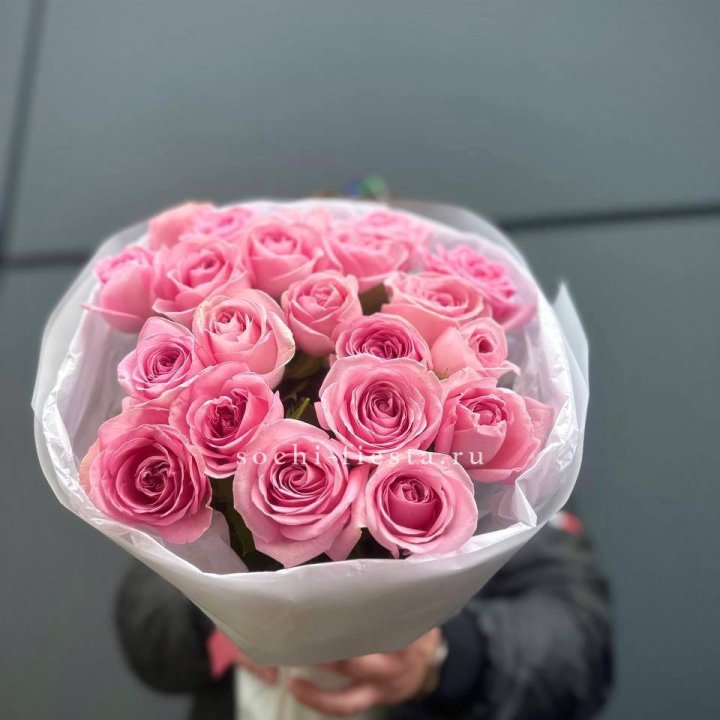 21 Розовая роза в белом в Волжские