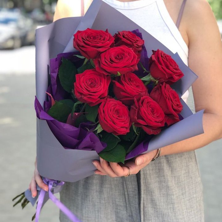 9  красных роз №1 в Волжские