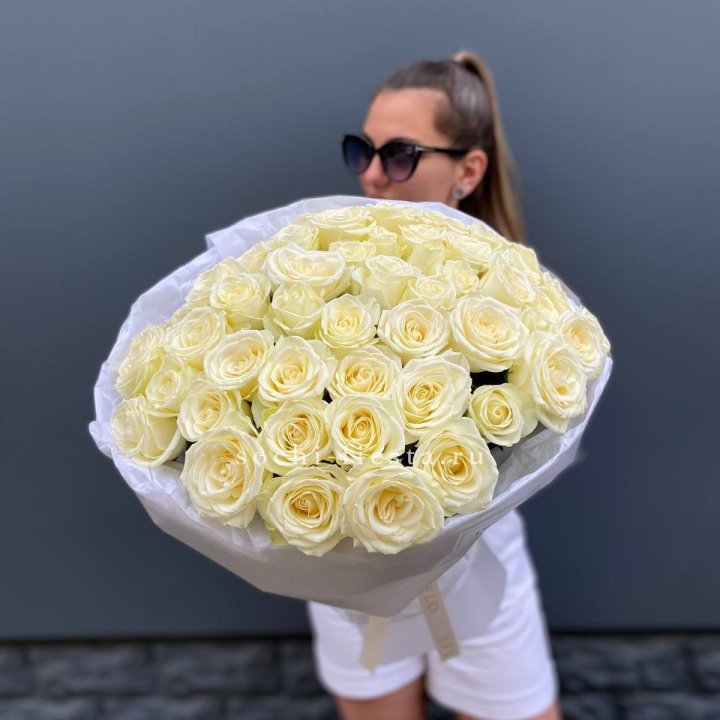 51 белая роза  в Волжские