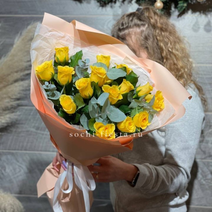 15 желтых роз в Волжские