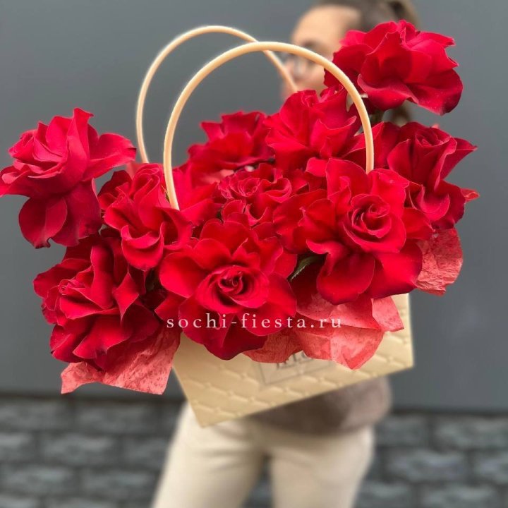 Французские розы в сумочке в Волжские