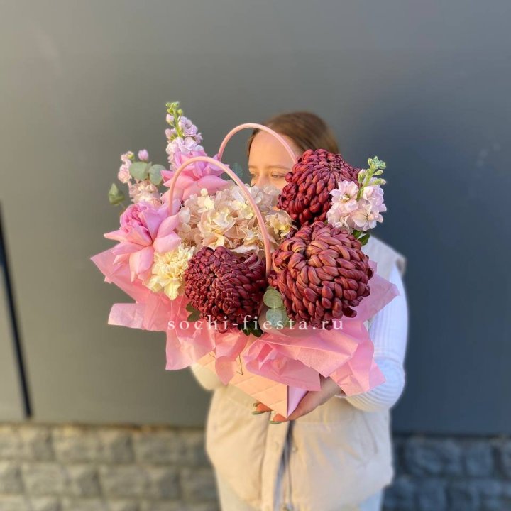 Сумочка нежная с бигуди в Волжские