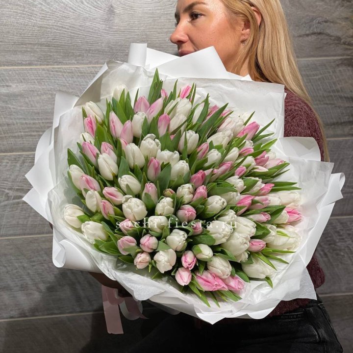 101 тюльпан нежный микс в Волжские