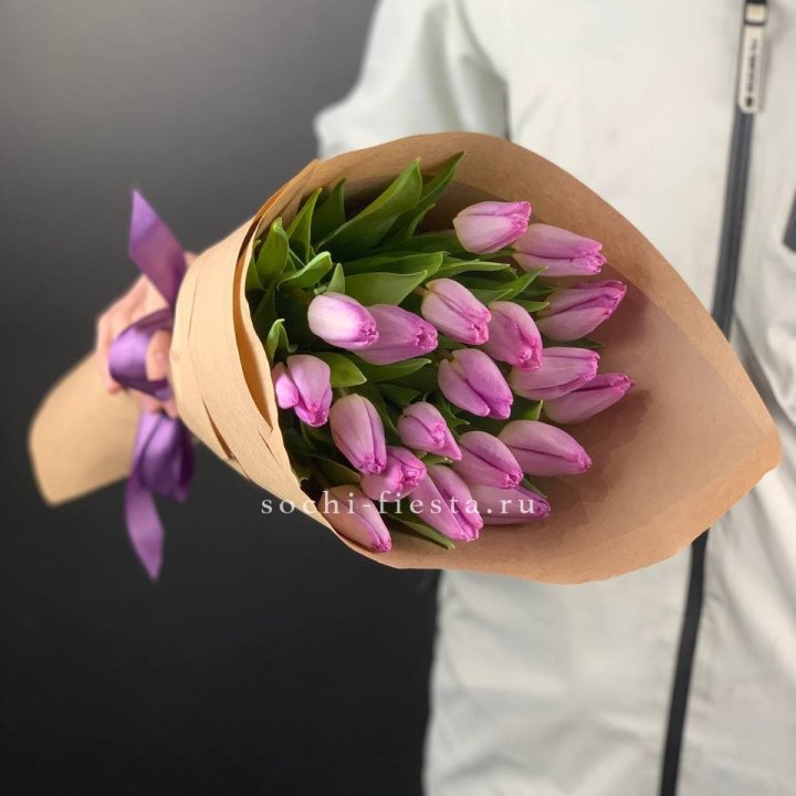 19 розовых  тюльпанов в Волжские