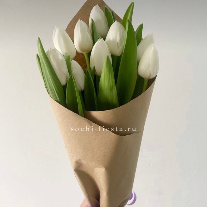 Букет белых тюльпанов в Волжские