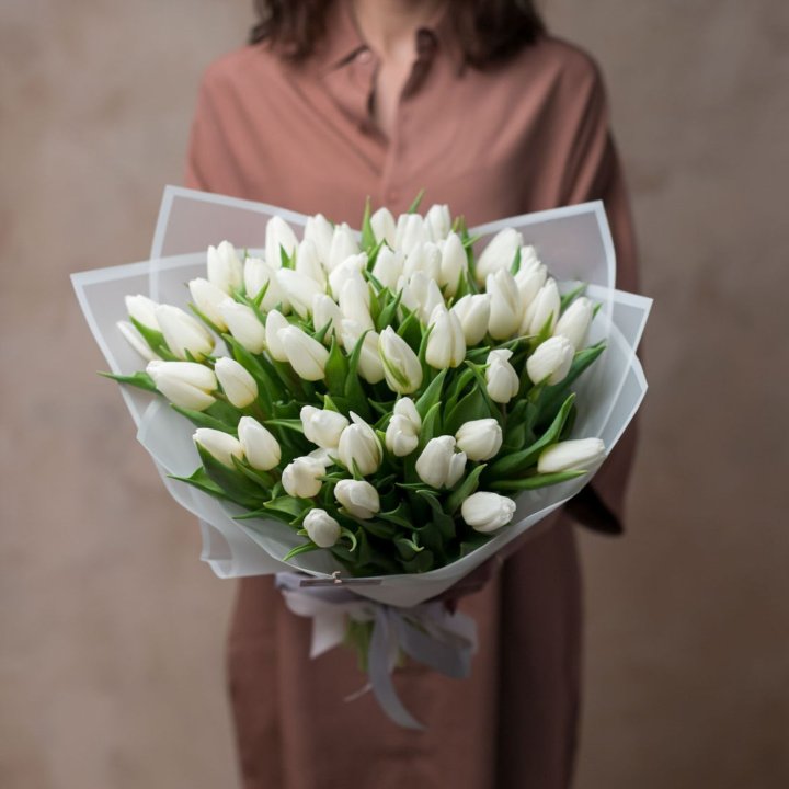 51 белый тюльпан в Волжские