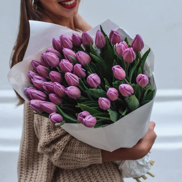 39 сиреневых тюльпанов в Волжские
