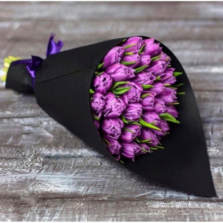 Пионовидные тюльпаны блэк в Волжские